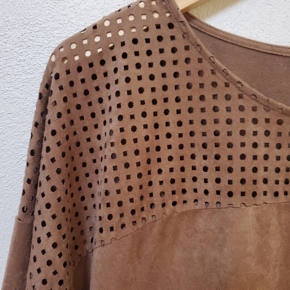 Ny collection tan brown faux suede perforated cutout tunic top fall shirt small - Picture 15 of 15